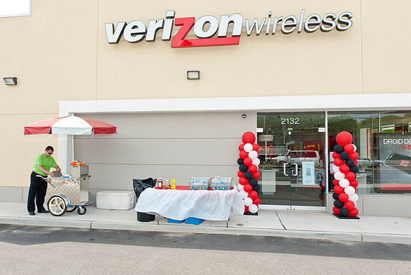 Verizon Store Opening